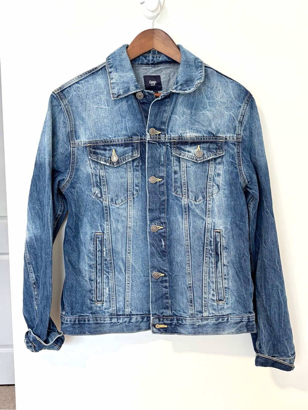 GAP Custom Light Blue Washed Denim Jean Jacket Women’s Medium